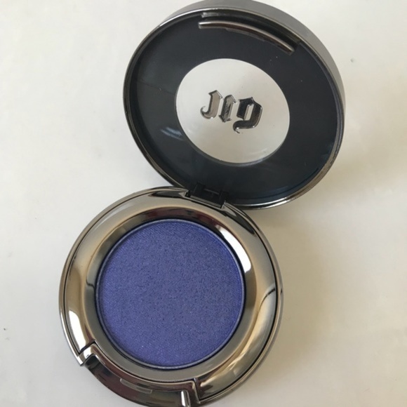 Urban Decay XX Vintage Eyeshadow in UV-B - Picture 3 of 6
